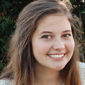 Meet your Posher, Mia